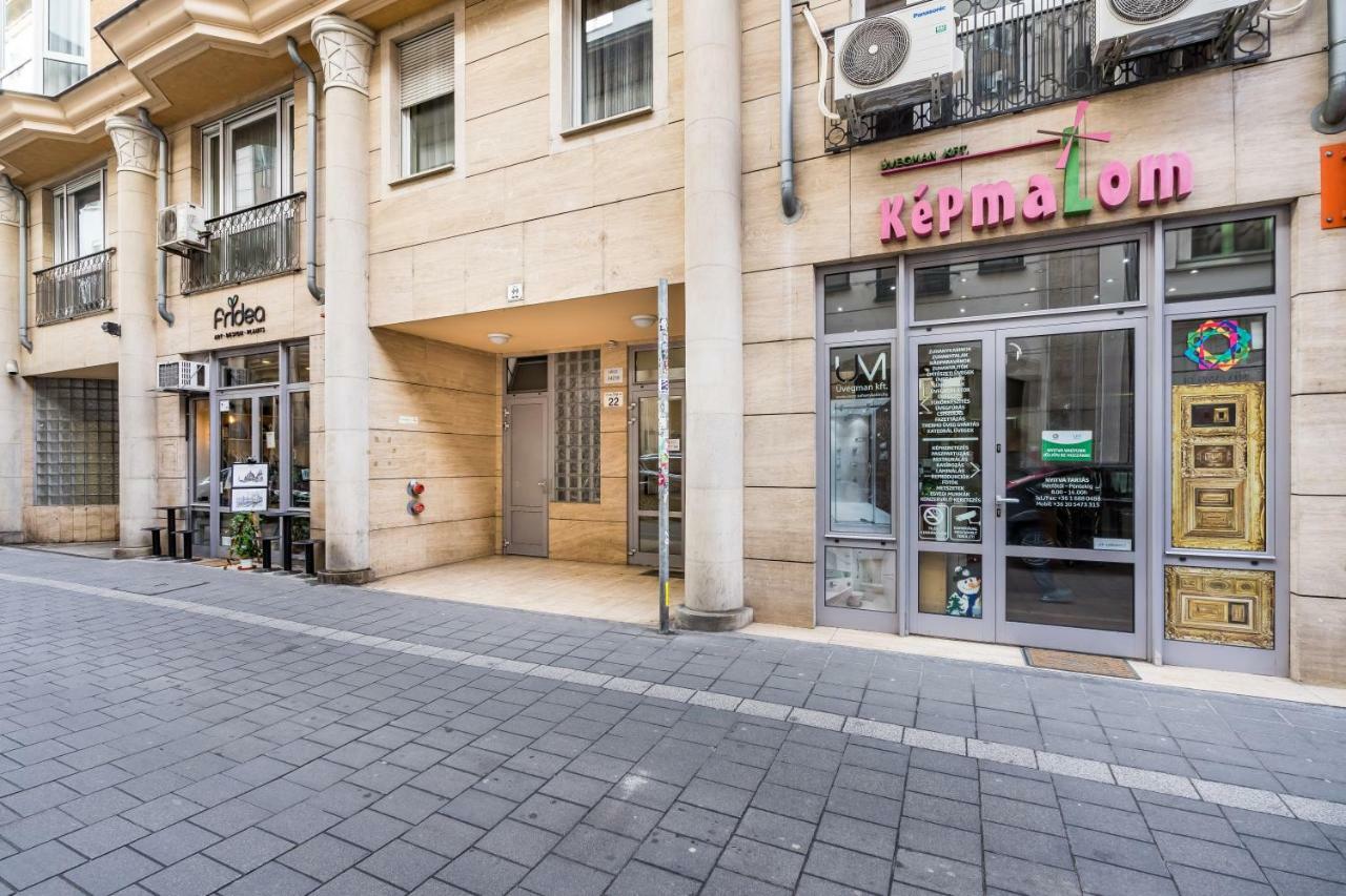 Bpr Vivid Downtown Vibe With Balcony Apartment Budapest Bagian luar foto