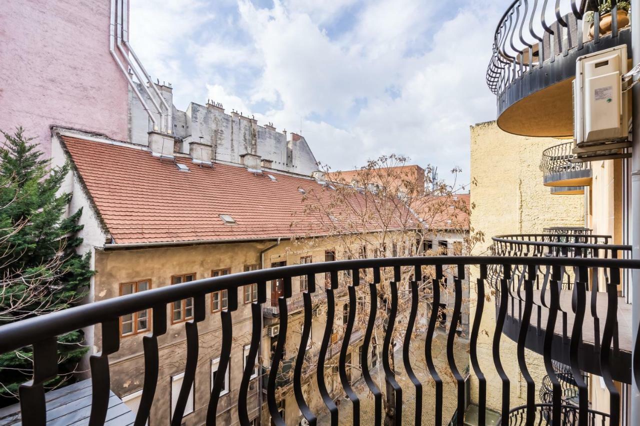 Bpr Vivid Downtown Vibe With Balcony Apartment Budapest Bagian luar foto
